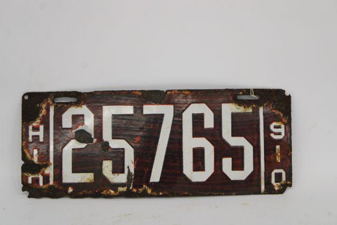 ANTIQUE 1910 ENAMELED OHIO LICENSE PLATE