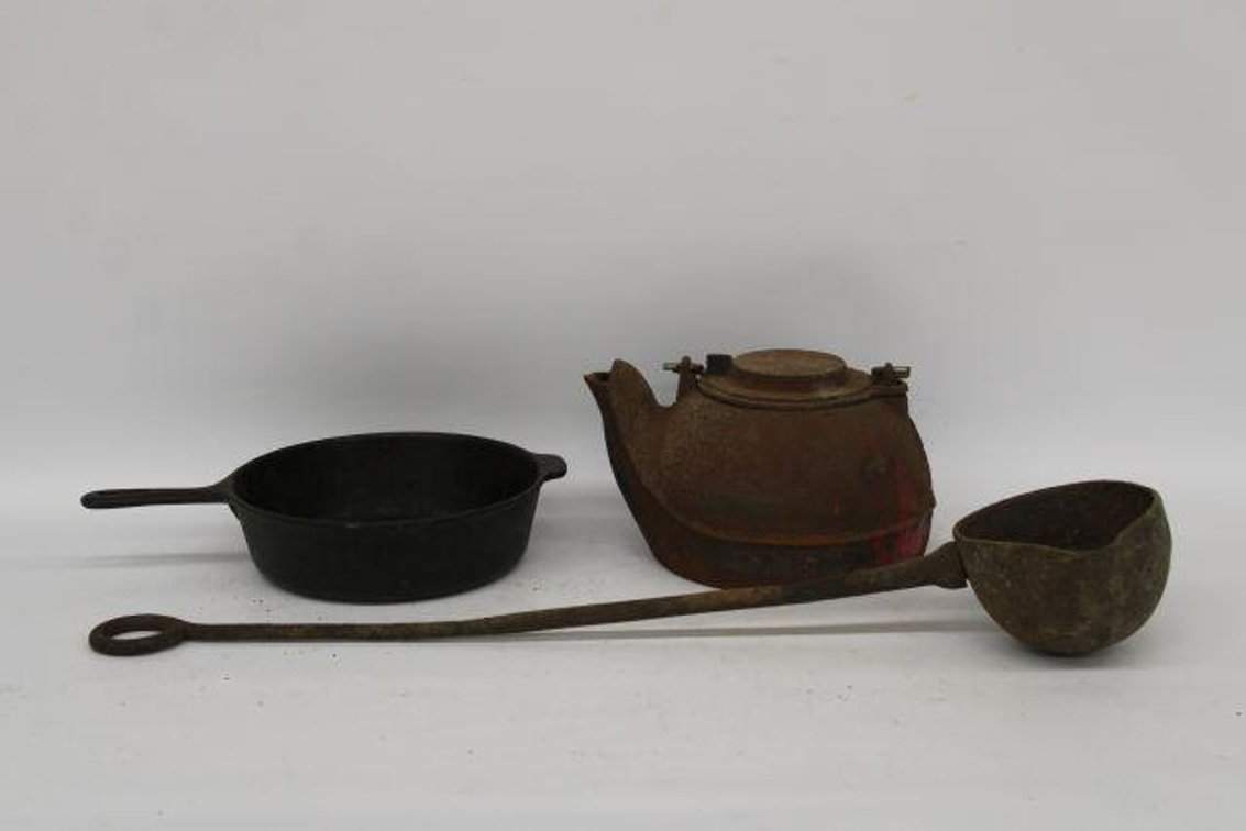 CAST IRON 