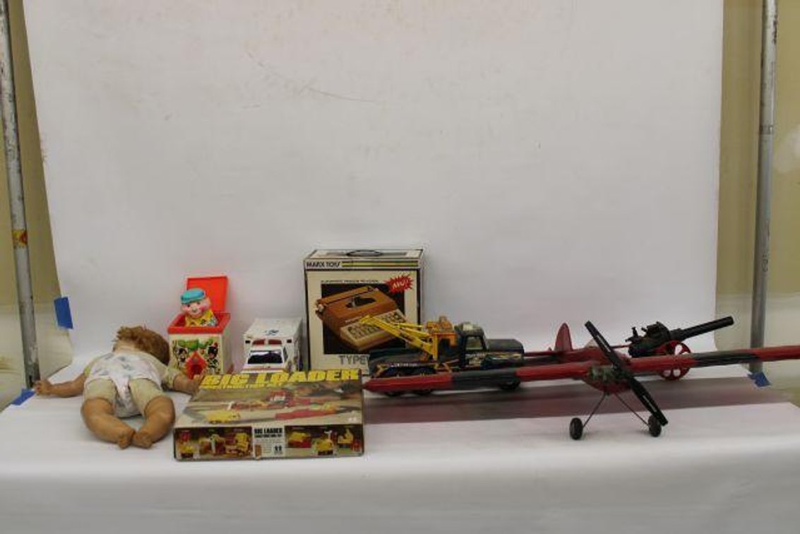 VINTAGE CHILDRENS TOYS 