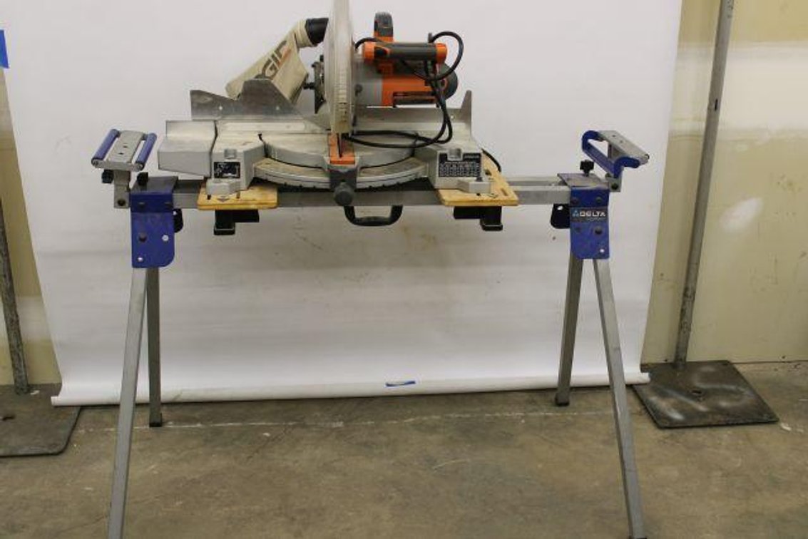 RIDGID MITER SAW ON DELTA STAND