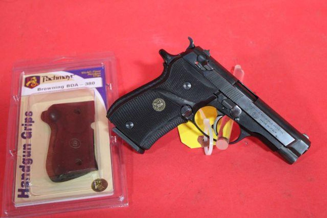 FABRIQUE NATIONALE D'ARMES DE GUERRE HERSTAL BELGIQUE SEMI-AUTO PISTOL