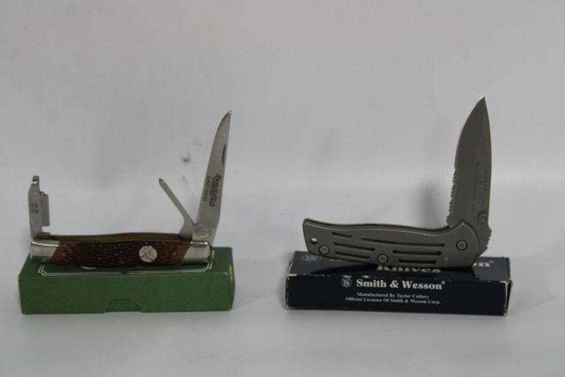 REMINGTON AND SMITH & WESSON KNIVES