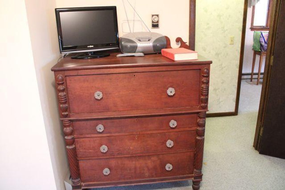 BEDROOM CONTENTS