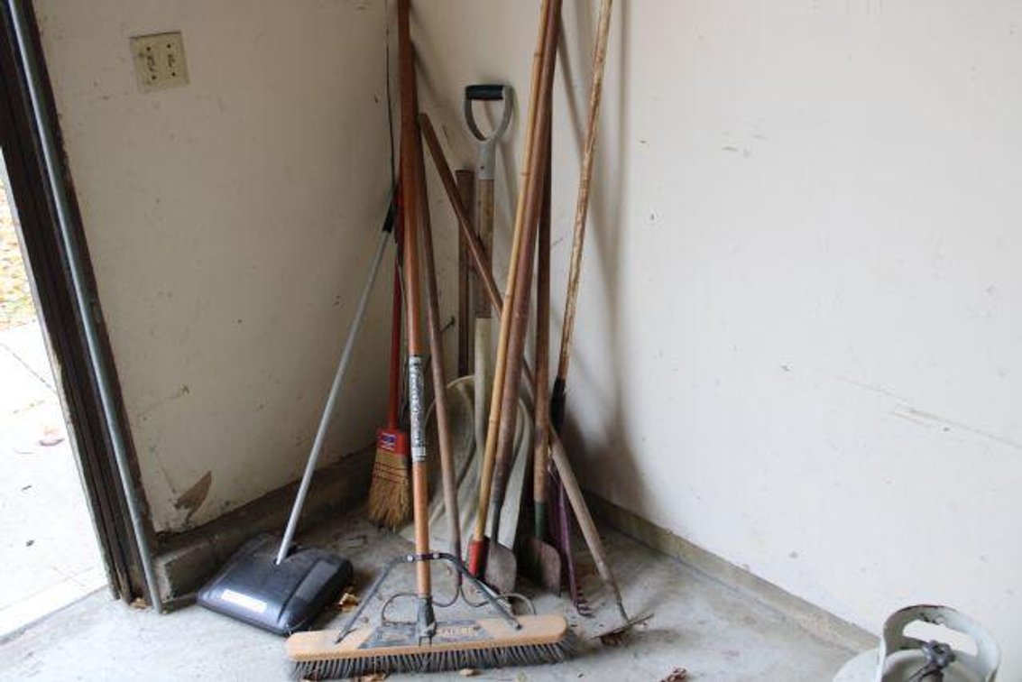 LONG HANDLE TOOLS