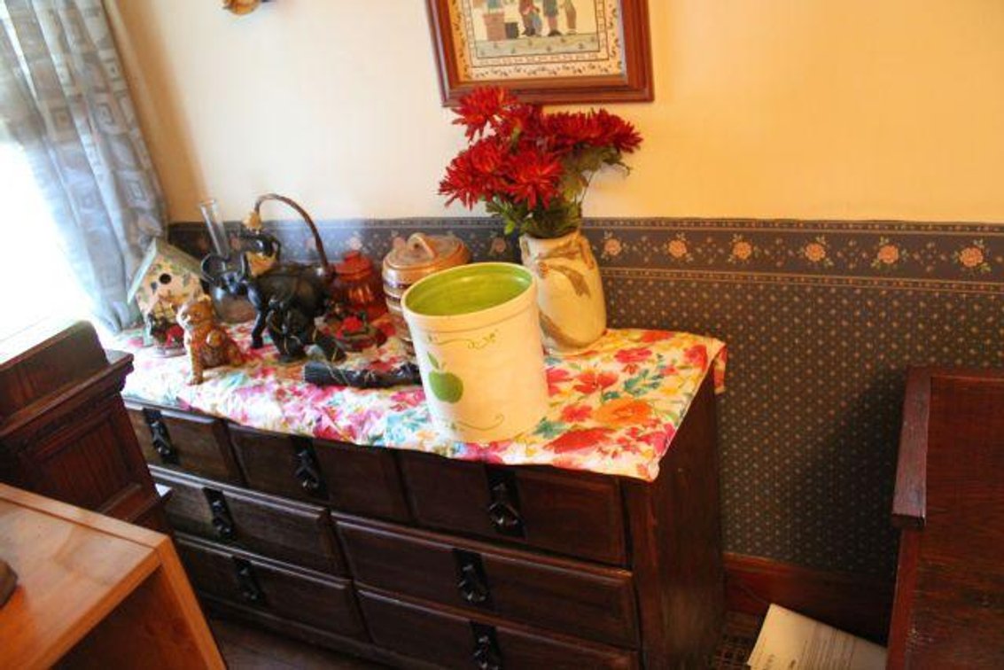 DRESSER, WALL ART, SHELF AND CONTENTS