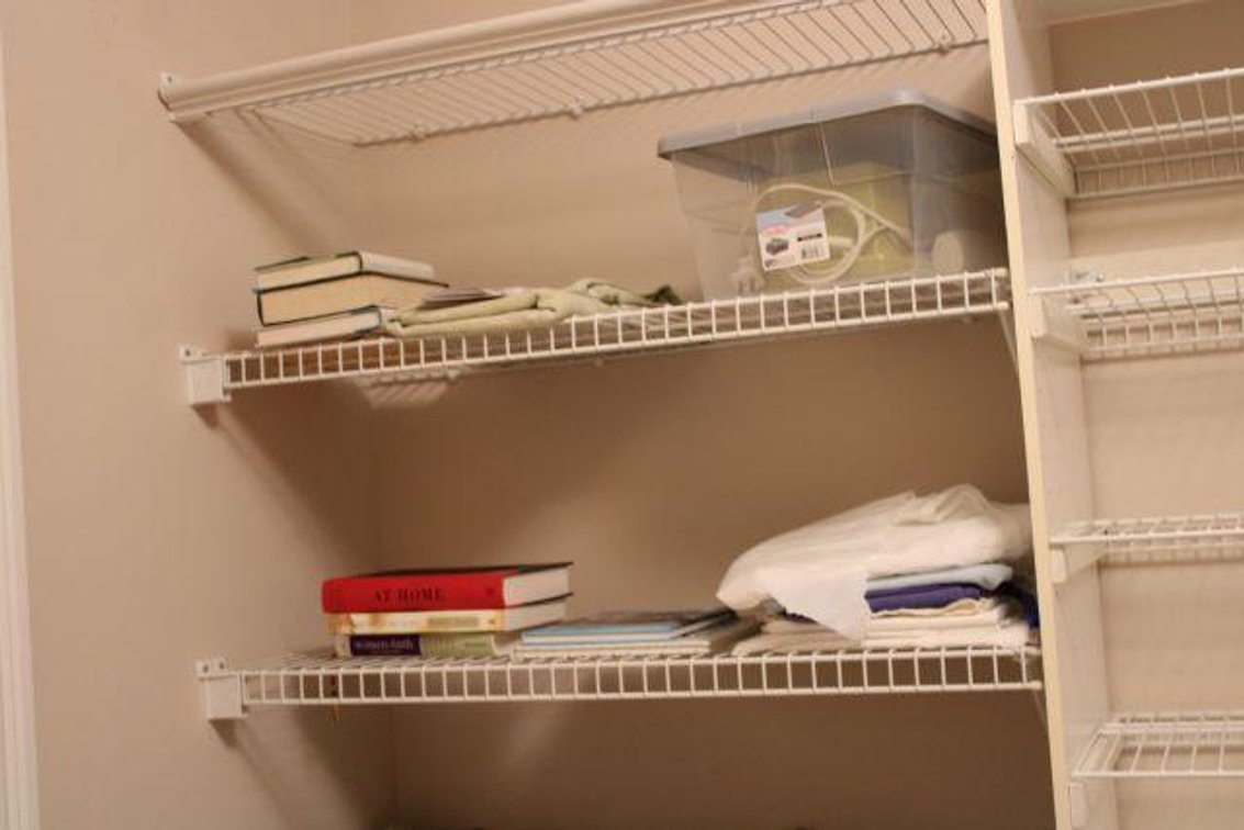 ROOM AND CLOSET CONTENTS