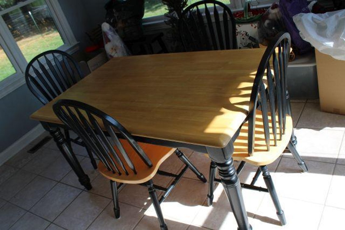 DINING ROOM TABLE AND CHAIRS