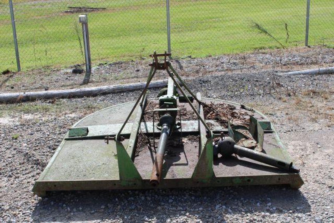 JOHN DEERE BUSH HOG