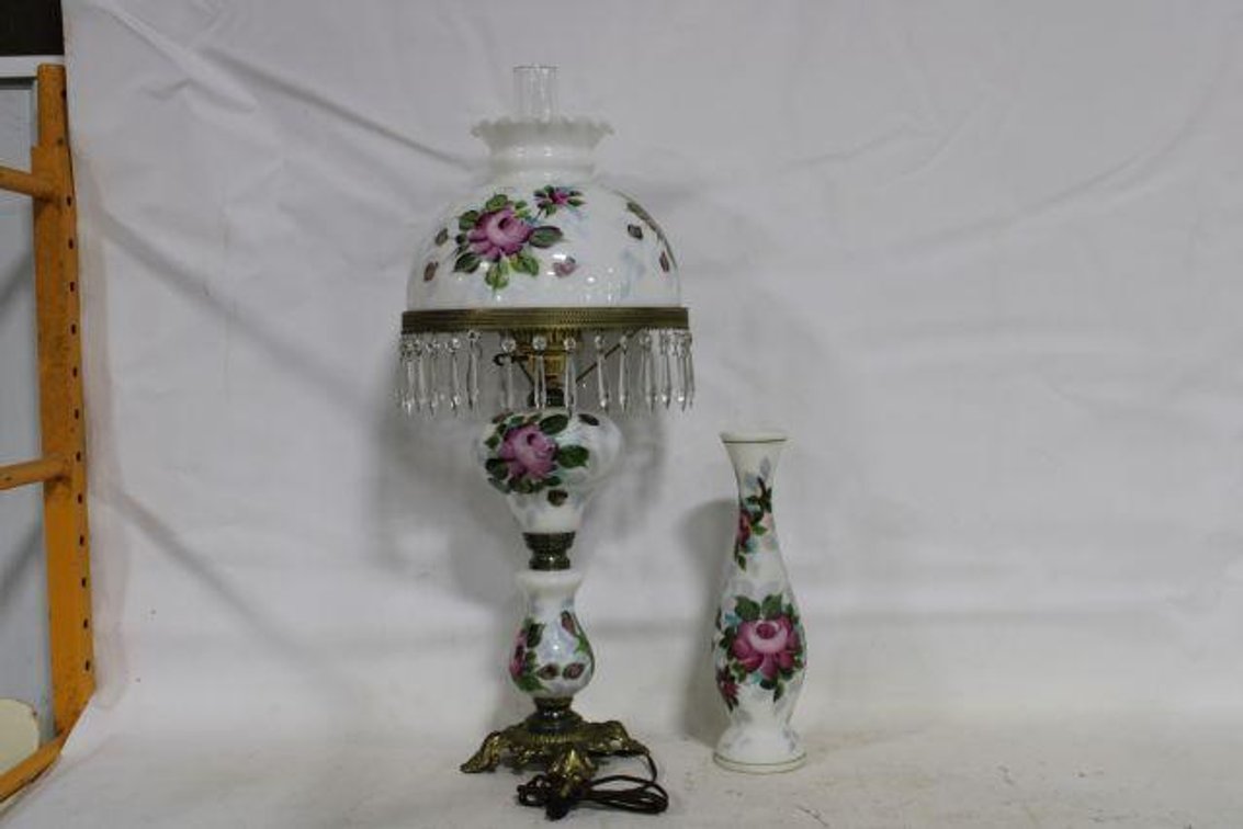 VINTAGE PAINTED LAMP AND VASE