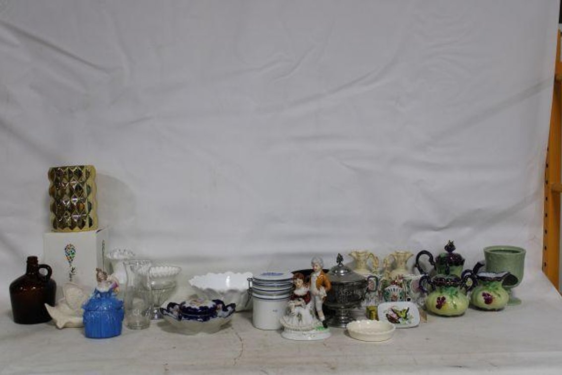 ASSORTED GLASS