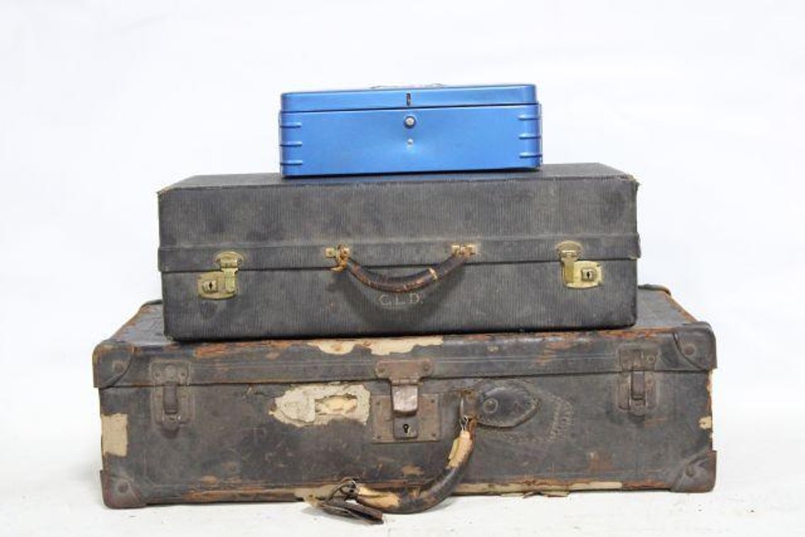 VINTAGE SUITE CASES