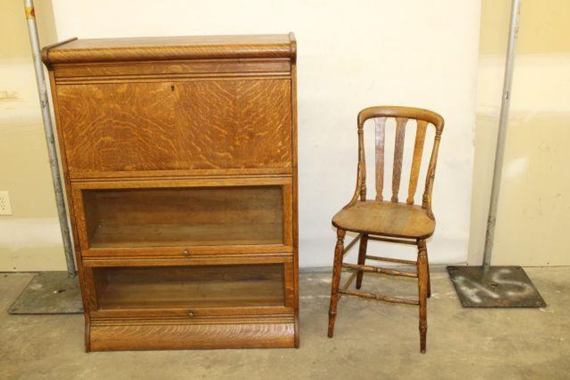 5 PIECE WOODEN DESK CASE AND WOODEN CHAIR