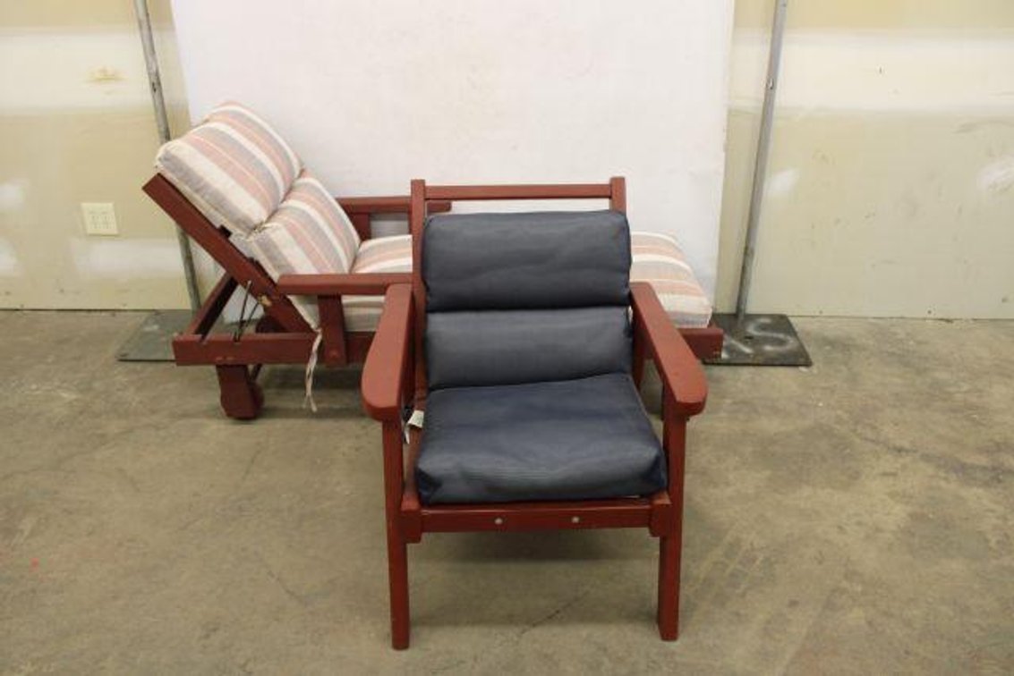 OUTDOOR FURNITURE 