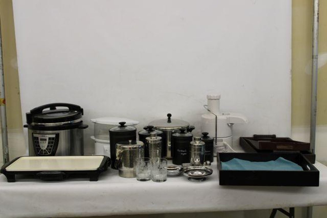 KITCHEN SUPPLIES