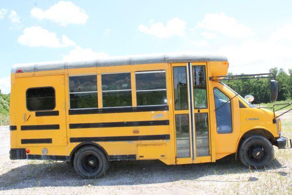 2002 Chevrolet Express Van-Bus- VIN # 1GBJG31F821193178