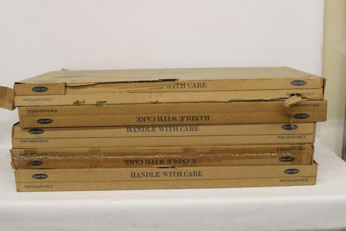 LITHONIA LIGHTING MODEL 798968 AND 276060 LIGHTS