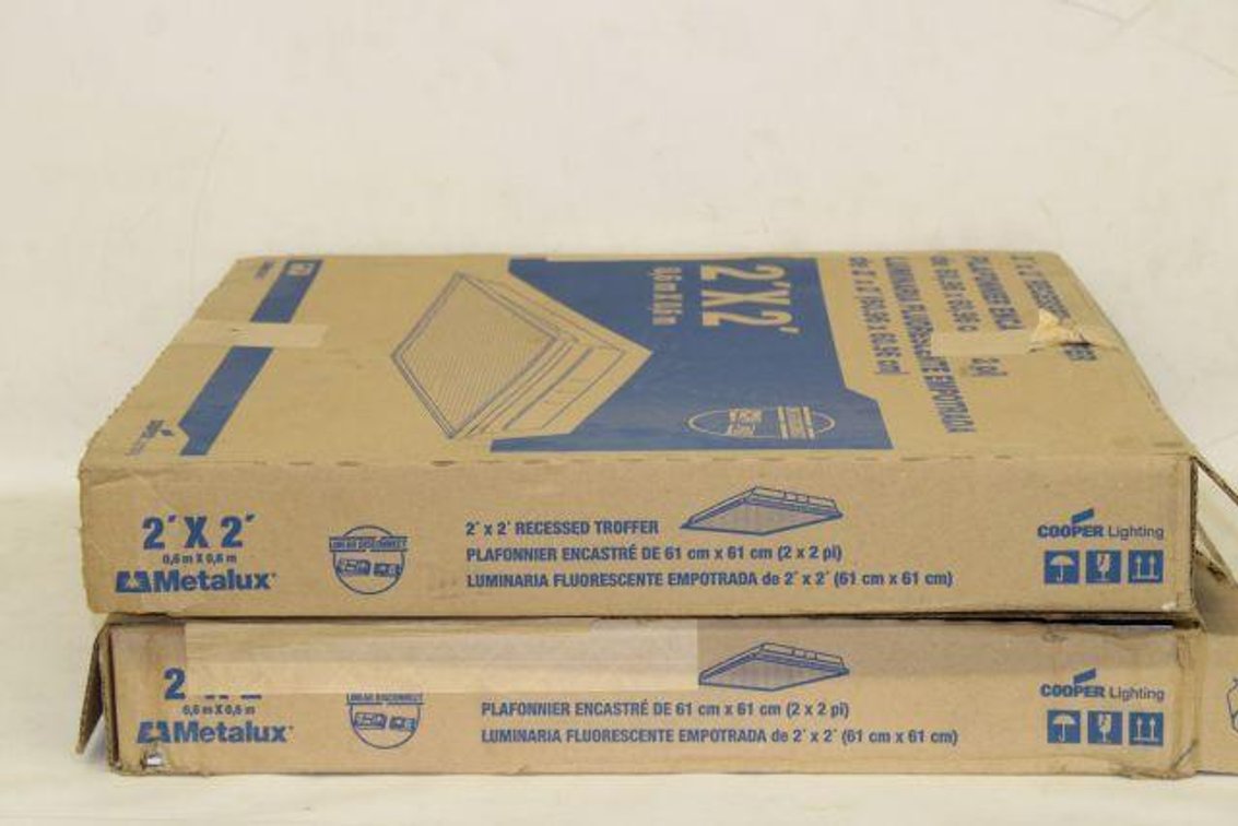 COOPER LIGHTING 2'X2' FLUORESCENT LIGHTS