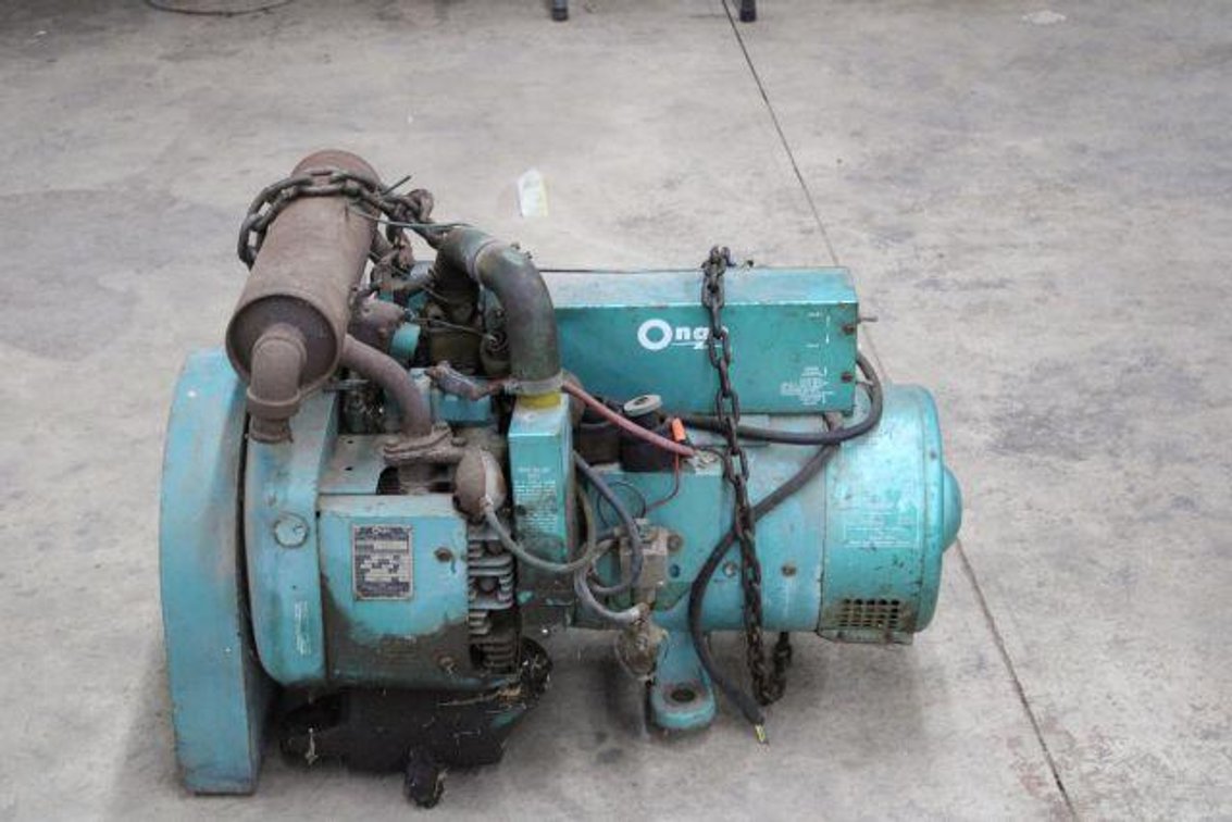 ONAN 5000 WATT GENERATOR 