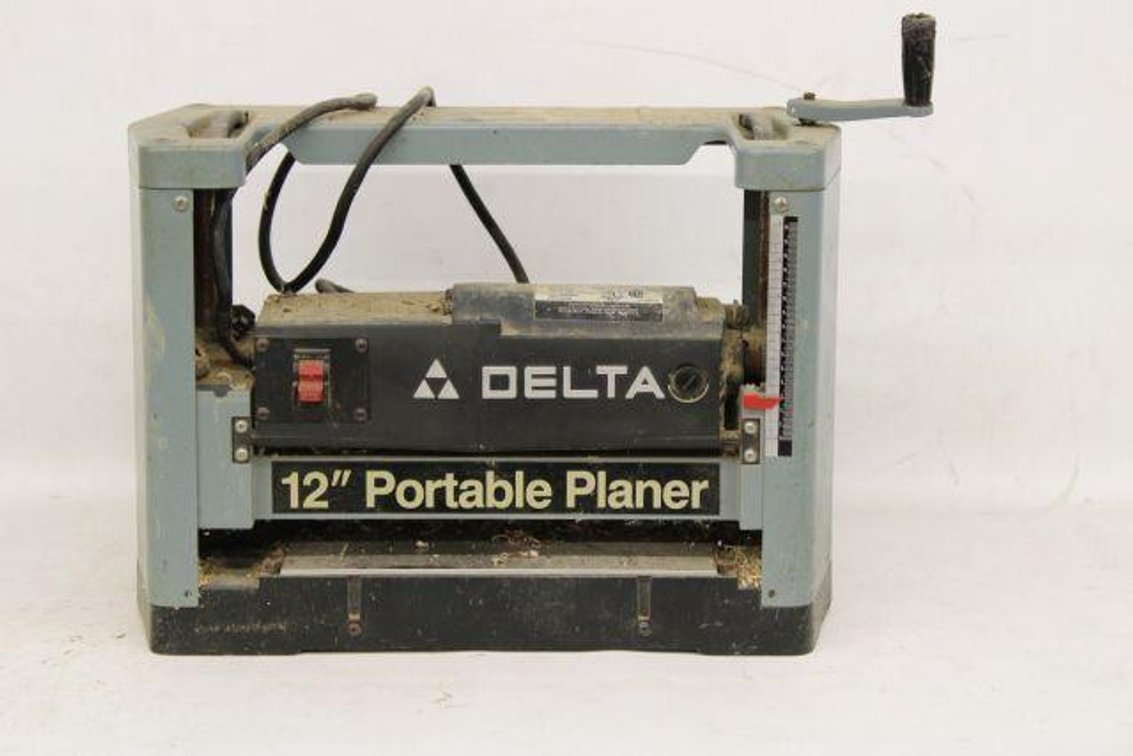PORTABLE PLANER