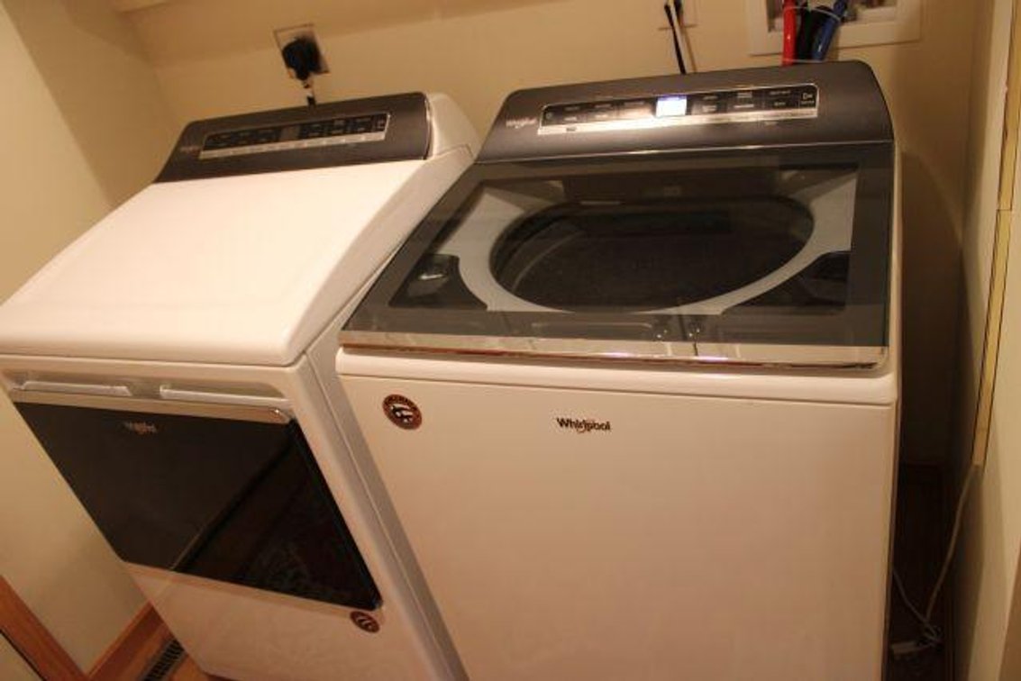 WHIRLPOOL WASHER AND DRYER 