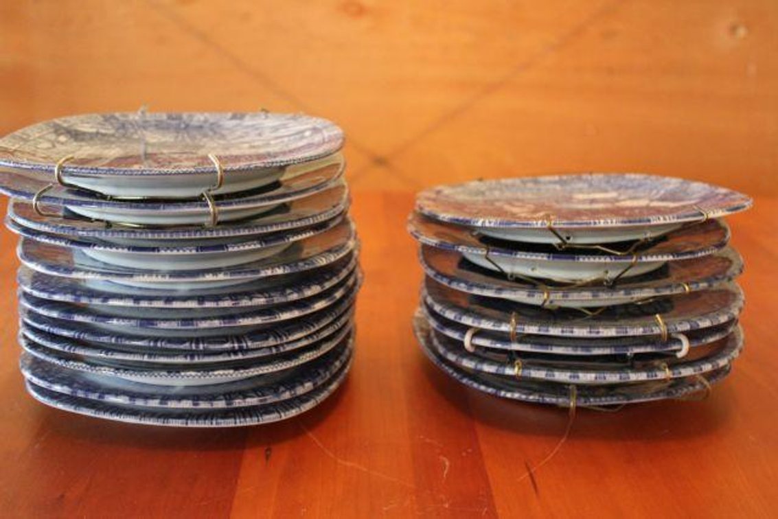 DECORATIVE JULEN PLATES