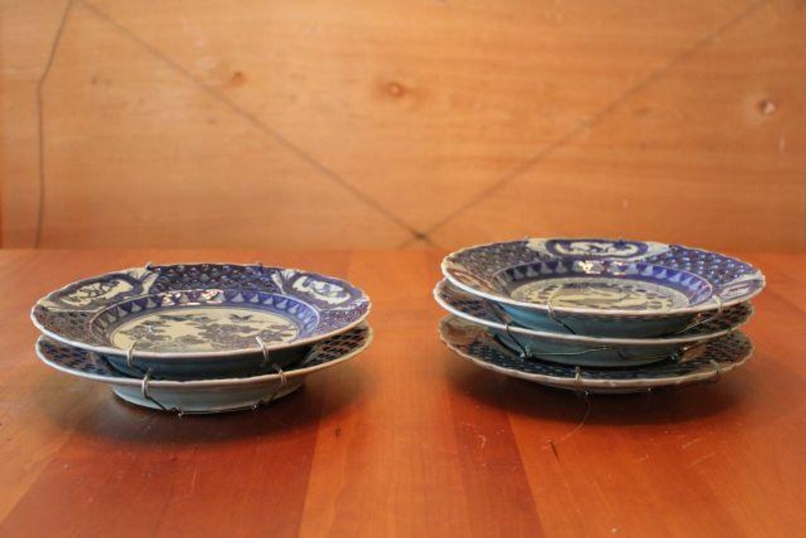 DECORATIVE PLATES 