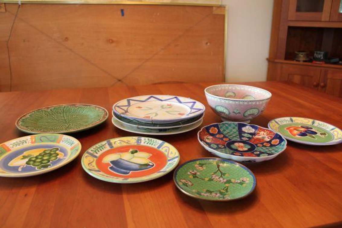 DECORATIVE GLASSWARE