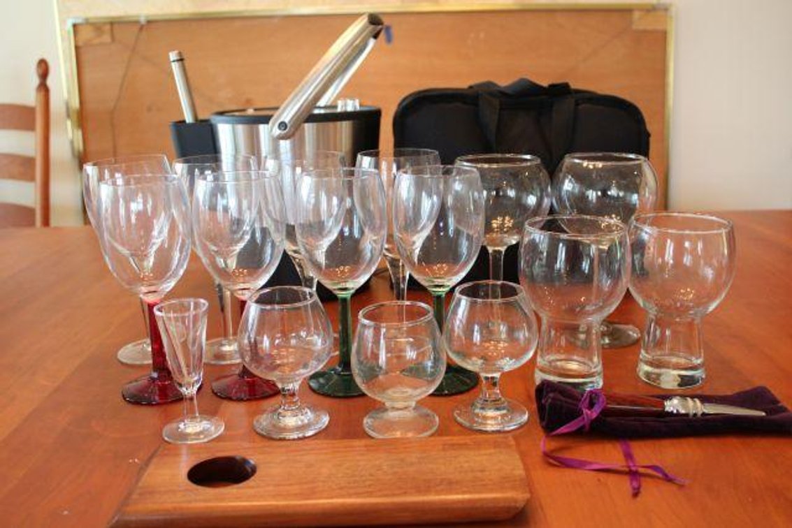 DRINK MAKING KIT, ICE BUCKET, GLASSES