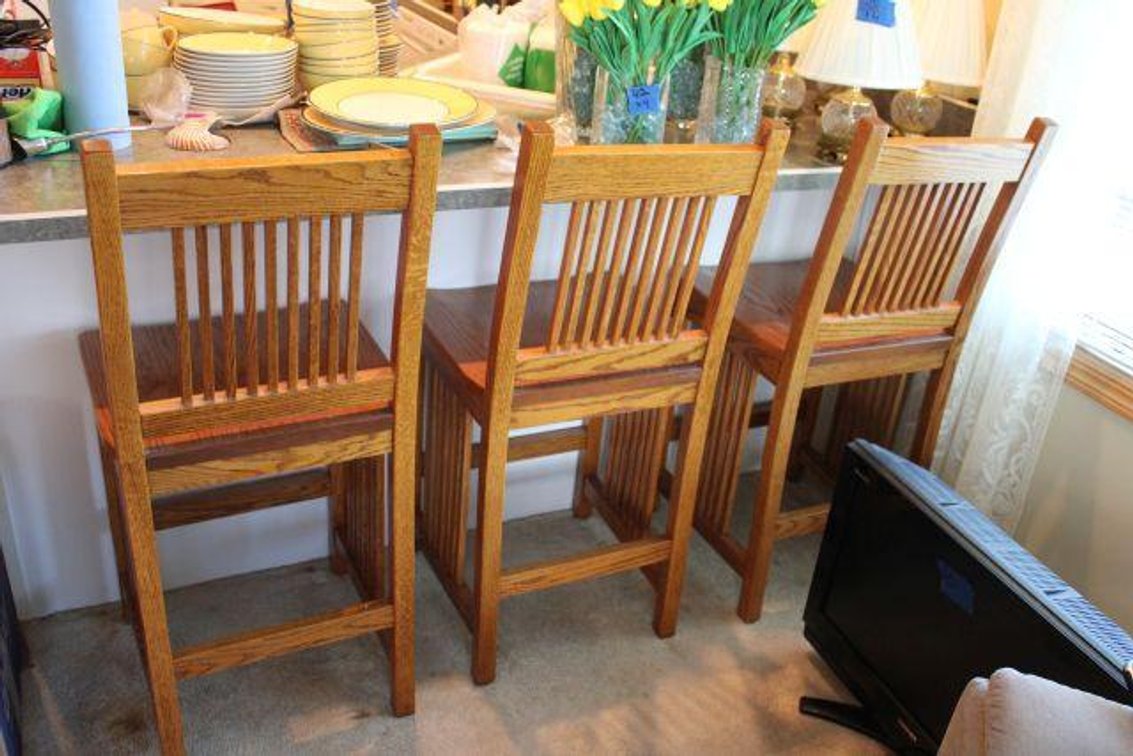 WOODEN BAR STOOLS