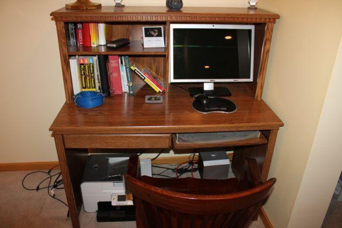 DESK, MONITOR, PRINTER, WALL ART, ETC