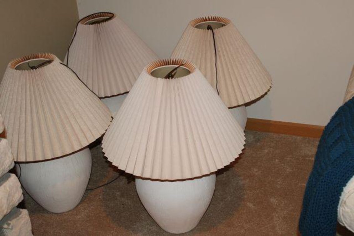 MATCHING LAMPS 
