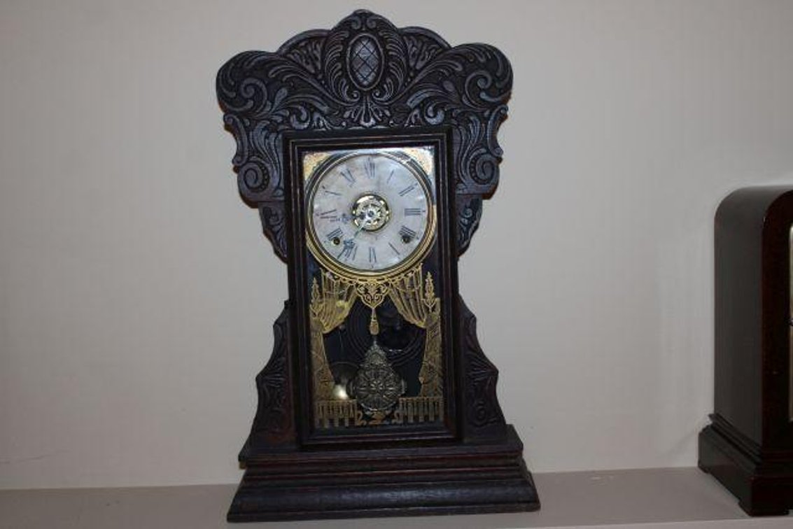 MANTLE CLOCK