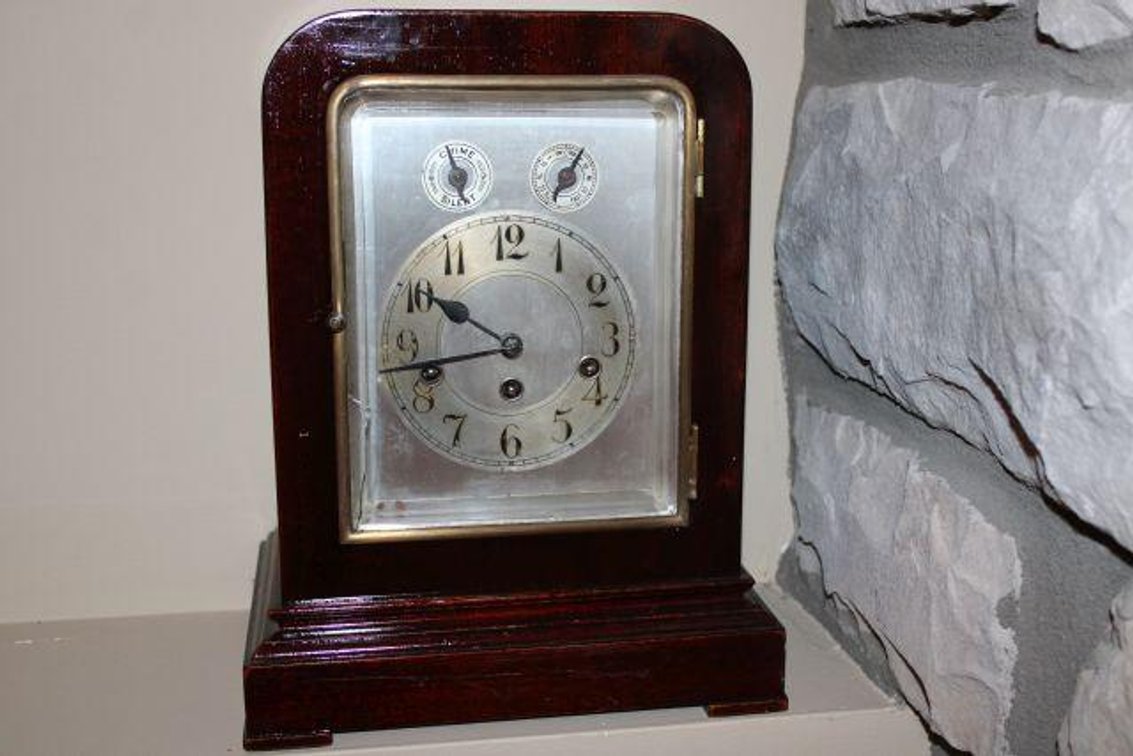 MANTLE CLOCK 