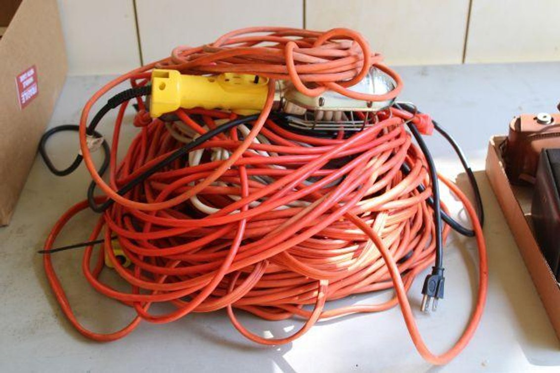 EXTENSION CORDS 