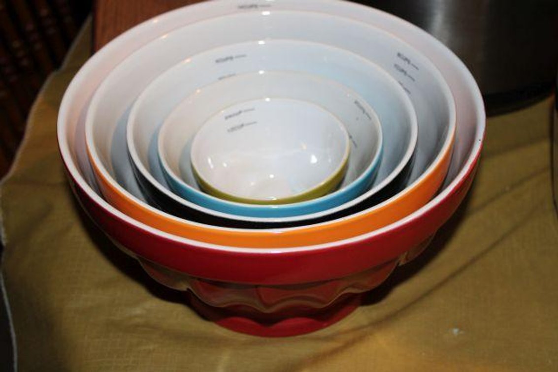 MIXING BOWLS