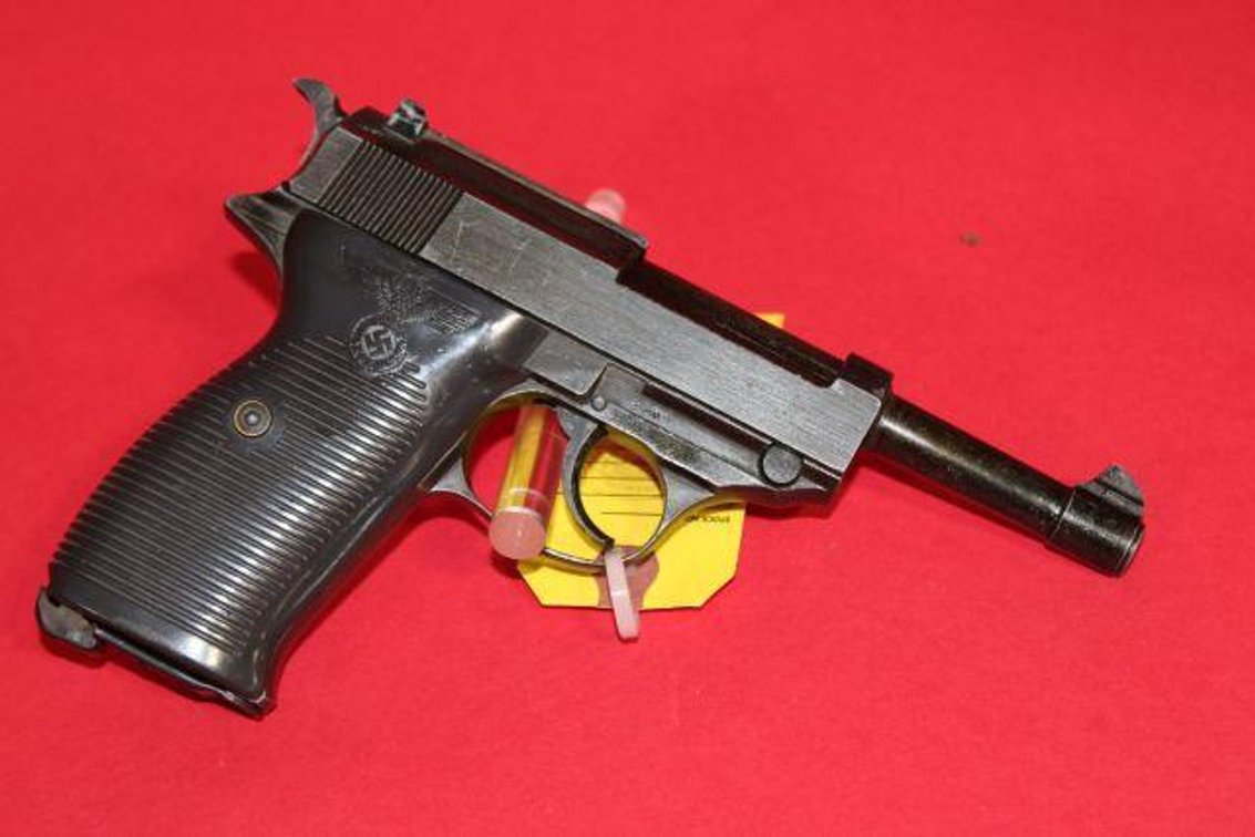 MGC 67 WORLD WAR 2 REPLICA PROP GUN 