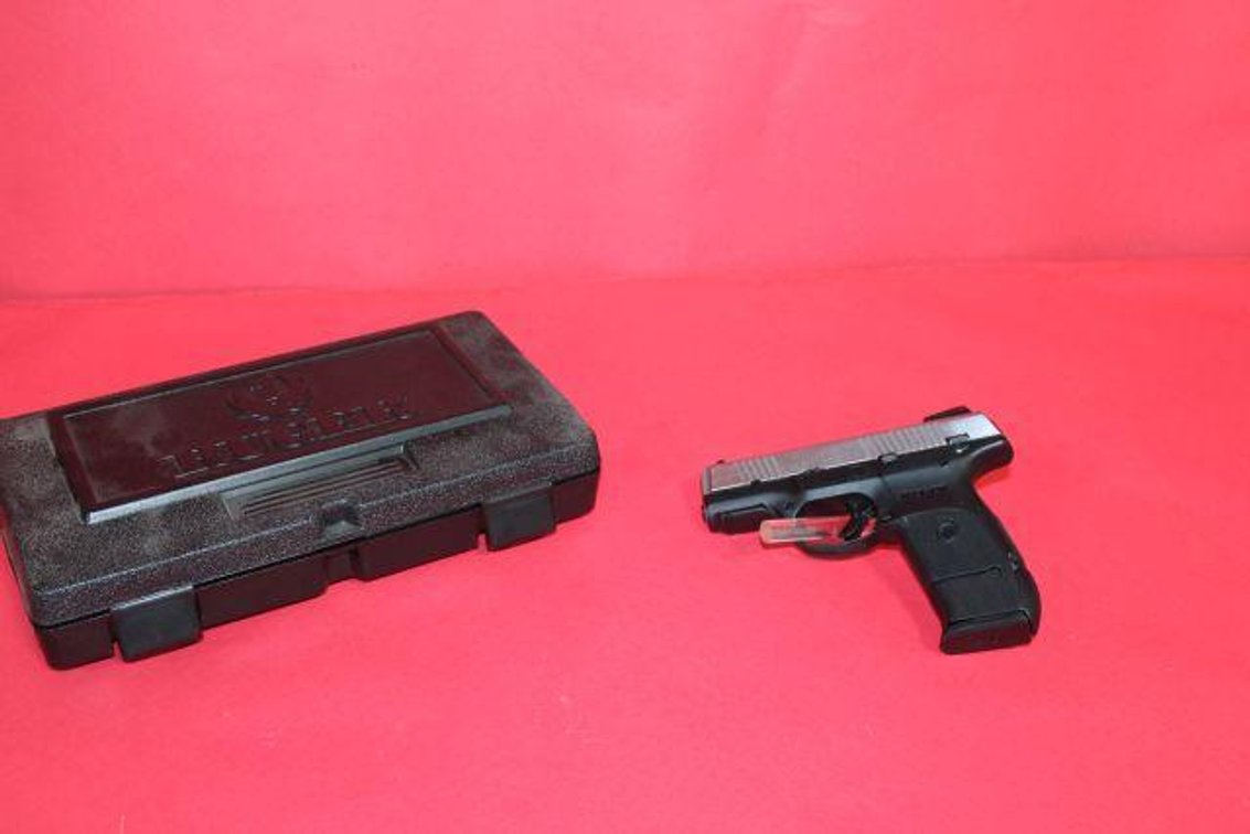RUGER SR40C PISTOL