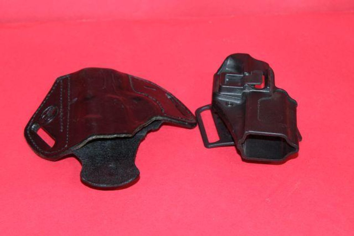 2 RIGHT HANDED OPEN CARRY PISTOL HOLSTERS 