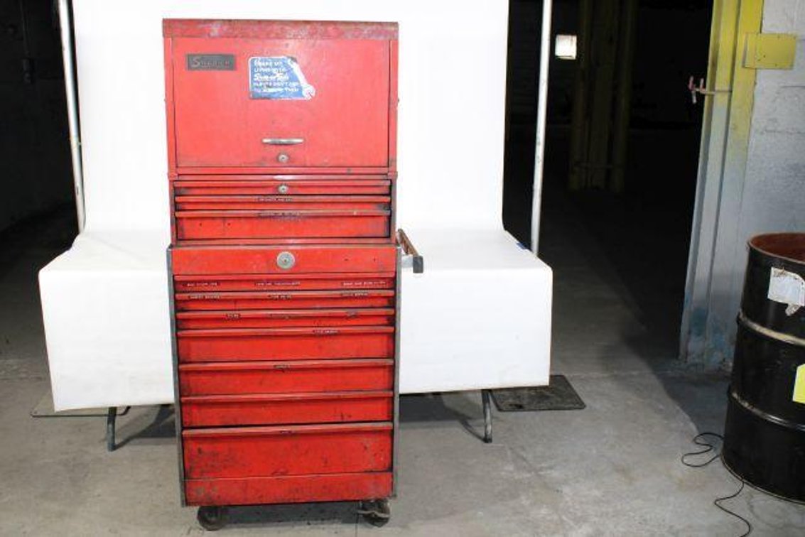 SNAP ON TOOL BOX