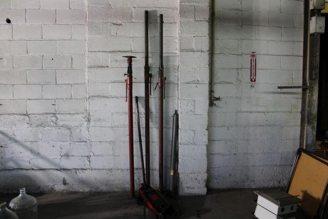 FLOOR JACKS 