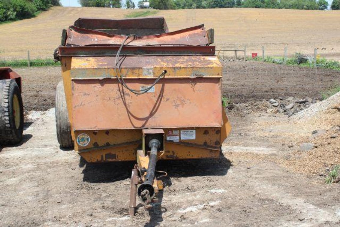 KNIGHT PROTWIN SLINGER 8014 SPREADER (Fredericktown Location)