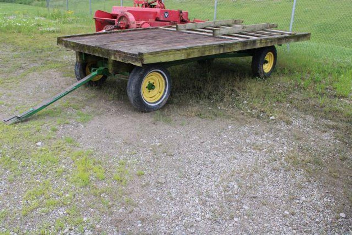 HAY WAGON (Utica)