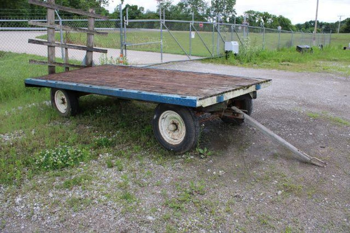 HAY WAGON (Utica)