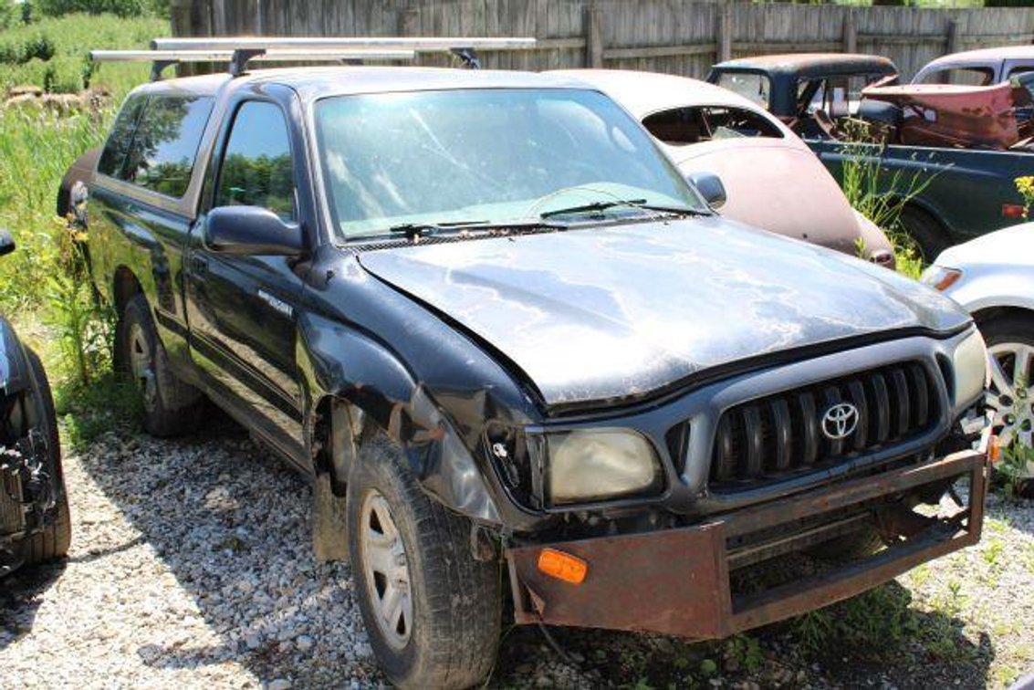2000 TOYOTA TACOMA 