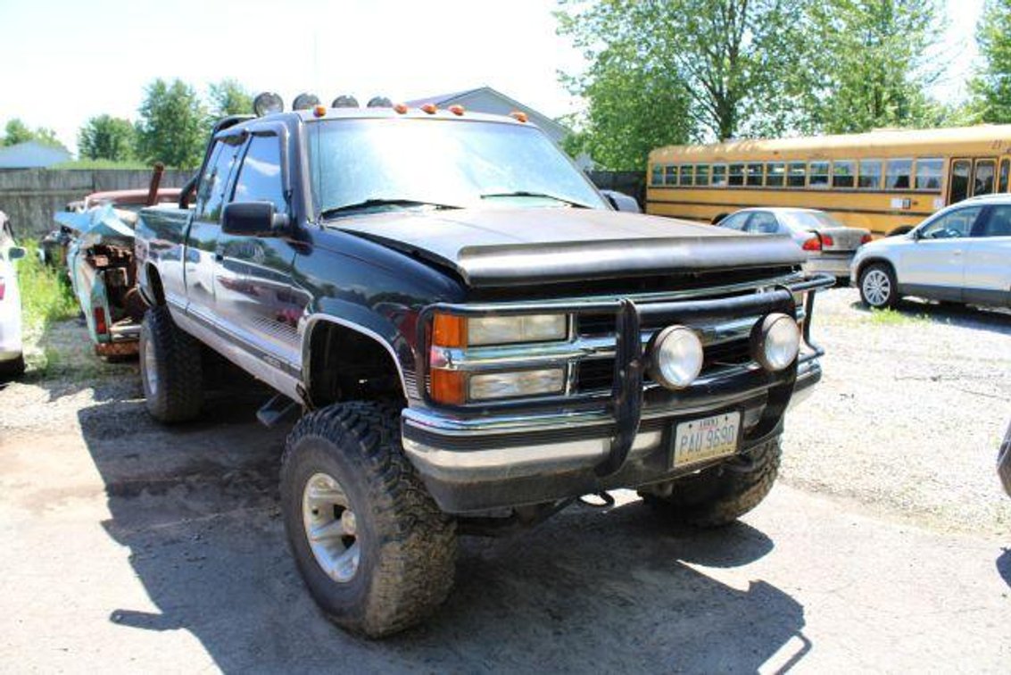 1995 CHEVROLET K1500 LIFTED TRUCK