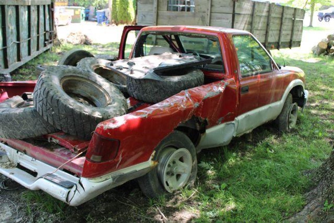 1995 S10 2wd SCRAP TRUCK