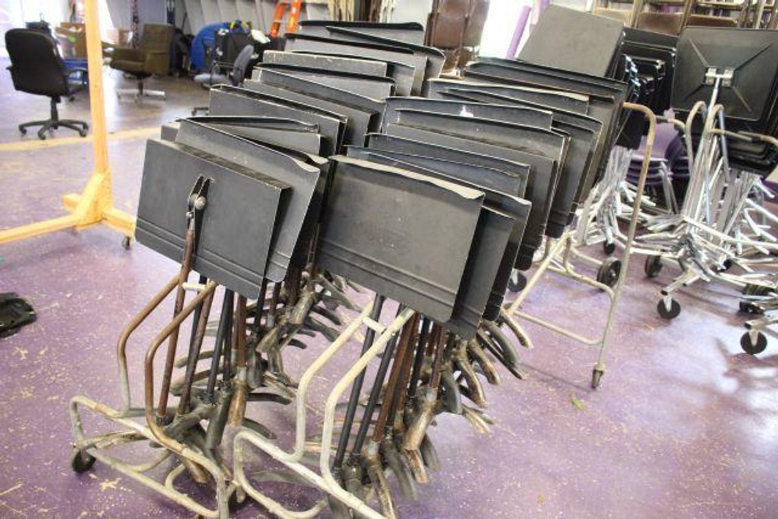 MANHASSET MUSIC STAND W/ CARTS 