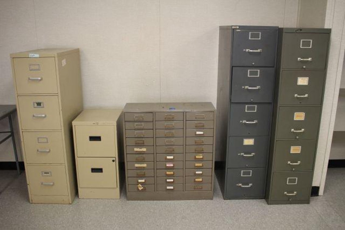 5 METAL FILE CABINETS (RM112)
