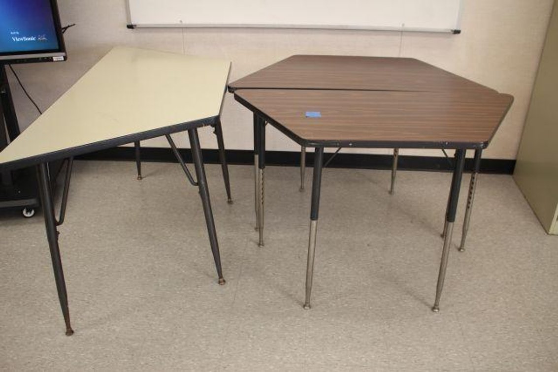 3 STUDENT TABLES (RM114)