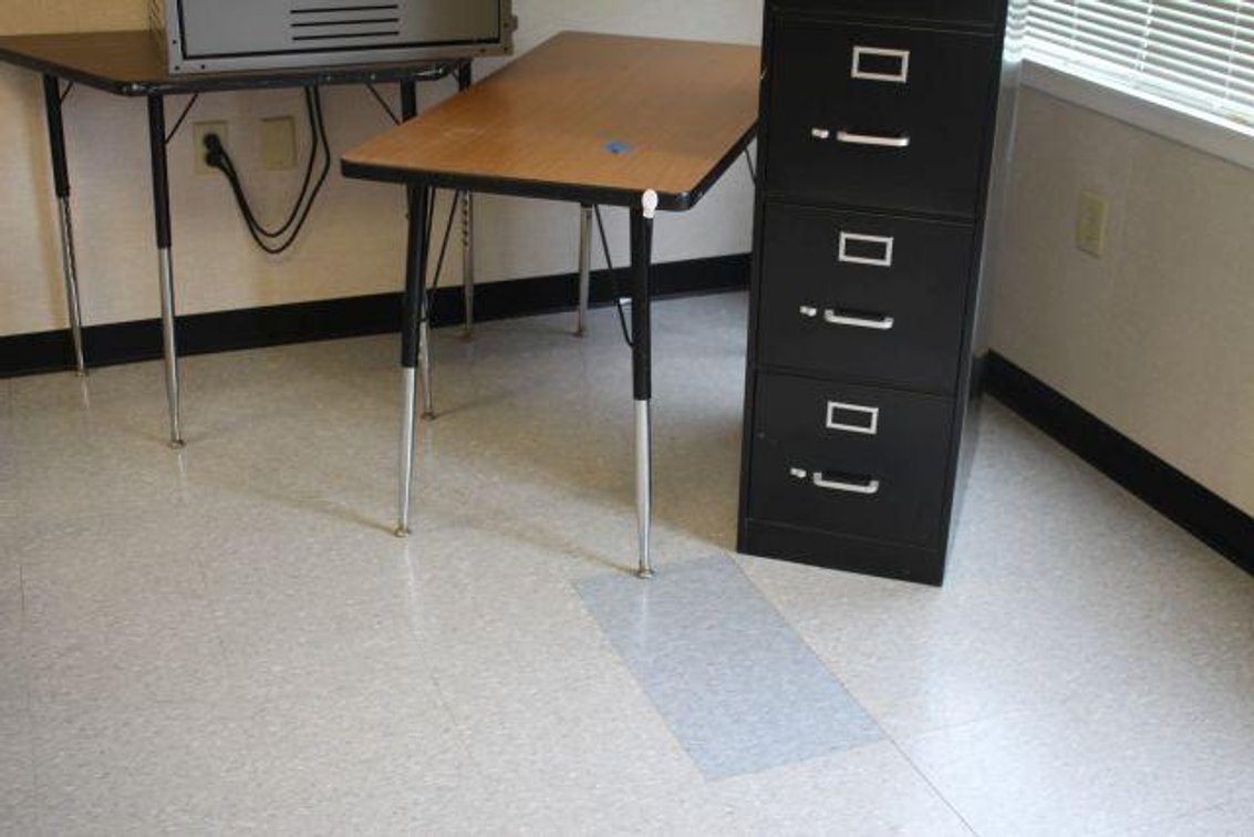 2 TABLES & METAL FILE CABINET(RM119)